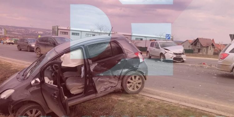 O șoferiță a ajuns cu mașina într-un șanț, la Ialoveni | FOTO