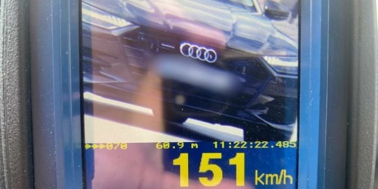 Un vitezoman gonea cu 151 km/h pe o stradă din Chișinău