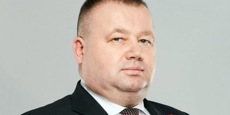 Deputatul PDM și alți apropiați de-ai săi s-au imunizat pe ascuns la Centrul de Sănătate Publică din Glodeni cu o doză de vaccin Pfizer, destinată medicilor