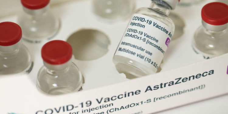 Agenția Europeană a Medicamentului: Vaccinul AstraZeneca e sigur și eficient
