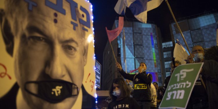 Mii de israelieni au protestat împotriva premierului Netanyahu cu trei zile înaintea alegerilor