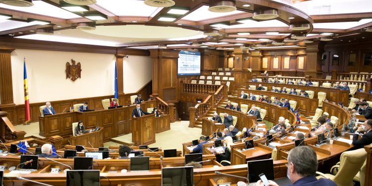 Partidul „ȘOR” și Platforma „Pentru Moldova” sunt împotriva dizolvării Parlamentului