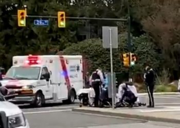 Atacuri cu armă albă în Vancouver. Mai multe persoane au fost înjunghiate lângă o bibliotecă