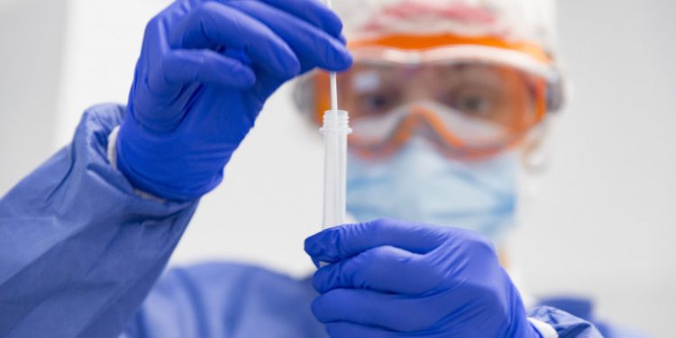 România: Aproape 5.000 de cazuri noi de coronavirus