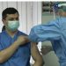 Campania de imunizare bate pasul pe loc: Doar 6 000 de medici au primit prima doză de vaccin anti-COVID din cei 70 000 | VIDEO