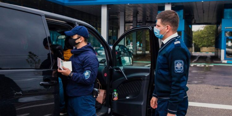 С сегодняшнего дня при въезде в Молдову действуют новые правила | VIDEO