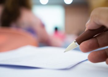 Продлен срок подачи деклараций и отчетов для руководителей предприятий, больных COVID