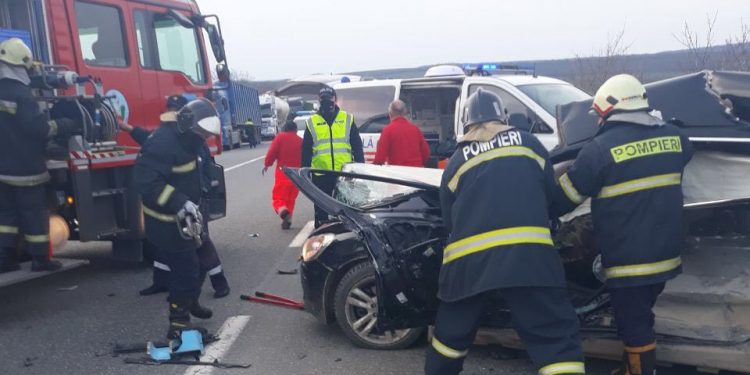 В Резинском районе водитель легковушки погиб после столкновения с большегрузом
