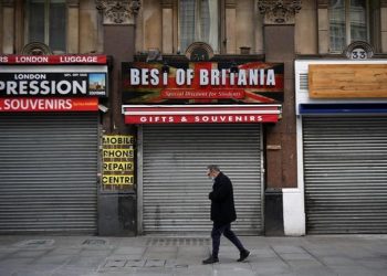 В Великобритании вакцину от коронавируса сделали около 60% населения