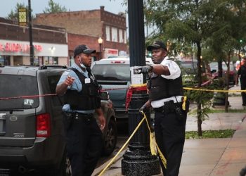 Стрельба в США: Сообщается о восьми погибших