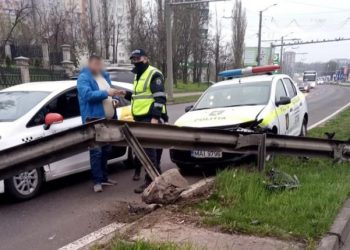 В Кишиневе полицейское авто попало в аварию | VIDEO