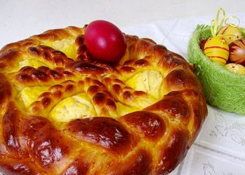 În Joia Mare gospodinele coc Pască – element simbolic al sărbătorilor pascale