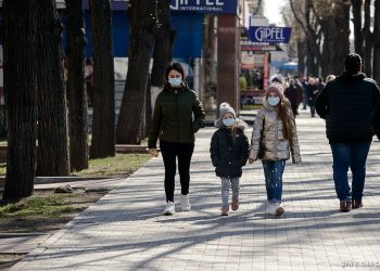 «Este o cheltuială de bani în zădar»: Care este părerea locuitorilor capitalei despre hotărârea Înaltei Curți | VIDEO