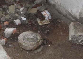 O mină antitanc a fost depistată în subsolul unui bloc locativ din orașul Glodeni | VIDEO