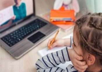 Imagini obscene în timpul unei lecții online: Cazul este investigat de poliție | VIDEO