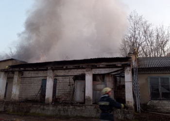 Pompierii au intervenit în această dimineață pentru a lichida un incendiu care a izbucnit în orașul Sângerei, la un combinat de panificație