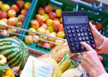 Prețurile la produsele alimentare, dar și alte mărfuri și servicii continuă să crească