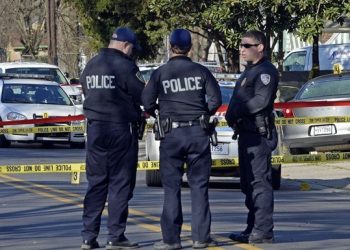 В результате стрельбы в США погибли дети