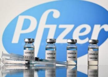 ЕС договаривается с Pfizer о поставках еще 1,8 млрд доз вакцин