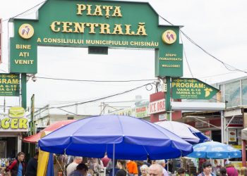 В Молдове началась предпраздничная суета: Сколько граждане готовы потратить на Пасхальное застолье | VIDEO