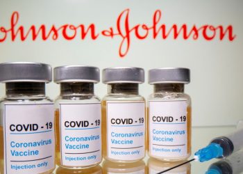 Autoritățile SUA solicită întreruperea temporară a utilizării vaccinului Johnson&Johnson din cauza problemelor de coagulare sanguină | VIDEO