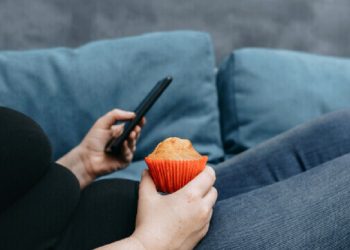 Studiu: Lipsa exercițiilor fizice crește riscul de deces din cauza Covid-19