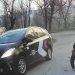 Momentul în care un băiat este accidentat în plin, de un taxi | VIDEO