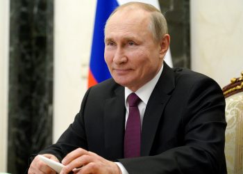 Путин в 2020 году заработал почти 10 миллионов рублей. Самый богатый министр — 740 миллионов, а самый богатый сенатор — больше 4 миллиардов