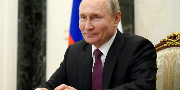 Путин в 2020 году заработал почти 10 миллионов рублей. Самый богатый министр — 740 миллионов, а самый богатый сенатор — больше 4 миллиардов