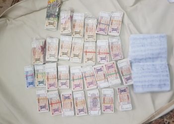 Voia să-și asigure o bătrânețe îndestulată. O femeie de 70 de ani, bănuită că obliga tinere să se prostitueze | VIDEO