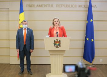 Proiectul Platformei „Pentru Moldova” cu privire la majorarea cu 40% a salariilor angajaților din sistemul medical, pe ordinea de zi a Parlamentului