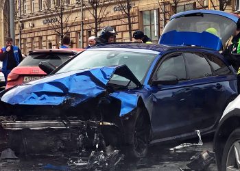 Vloggerul din Tiraspol a fost reținut pentru 48 de ore, după ce joi ar fi provocat un grav accident rutier în centrul capitalei ruse | VIDEO