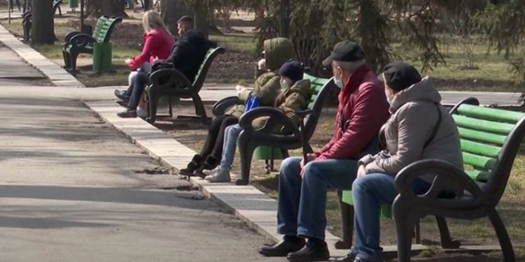 Oficial: Prevederea care interzicea plimbările în parcuri, anulată