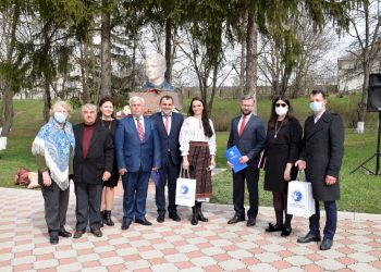 Ziua Cosmonauticii a fost marcată la Orhei. Evenimentul s-a desfășurat în satul Berezlogi, unde se află singurul monument al lui Gagarin din Moldova | VIDEO