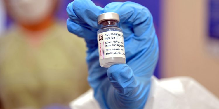 Angajații Ambasadei R. Moldova în România, imunizați împotriva COVID-19