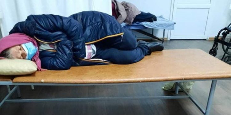 Fotografie zilei: Pacienți culcați în coridor. Explicația medicilor