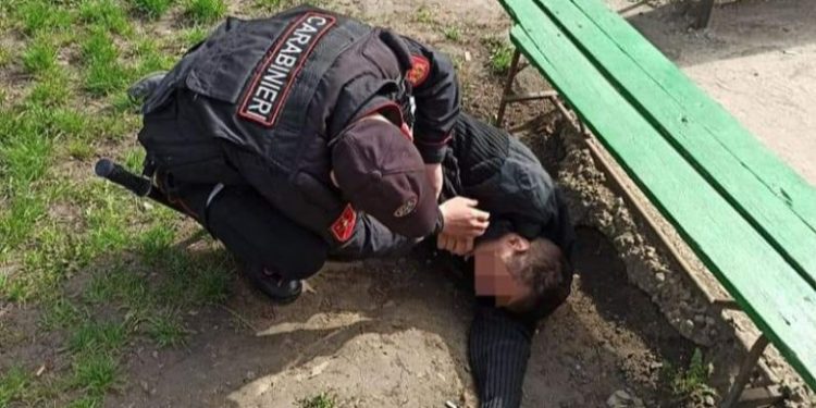 Un bărbat aflat în stare de inconștiență a fost salvat de Carabinieri | FOTO