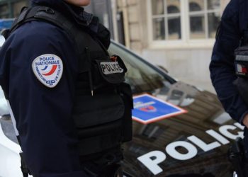 Incident armat la Paris. Un bărbat și fetița lui în vârstă de 10 ani au fost împușcați pe stradă