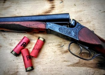 Un tânăr din Ungheni a amenințat cu moartea un echipaj al poliției, împușcând dintr-o armă deținută ilegal