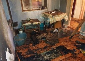 Nisporeni: Un bărbat de 54 de ani, găsit mort în propria casă, cuprinsă de flăcări | FOTO