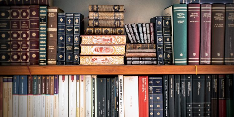 Ziua Mondială a Cărții: Pandemia a redus în jumătate numărul cititorilor din biblioteci