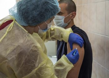 Start imunizării polițiștilor de frontieră: Peste 400 de oameni ai legii vor fi vaccinați în această săptămână