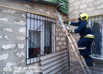 Comrat: Salvatorii au deblocat din locuință o femeie în vârstă de 80 de ani | FOTO