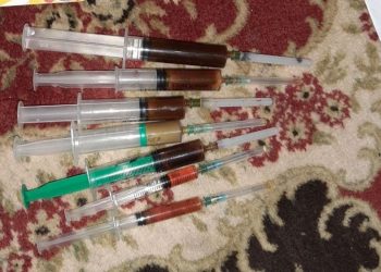 Rețea de traficanți de droguri, demascată. Patru persoane cercetate penal | FOTO