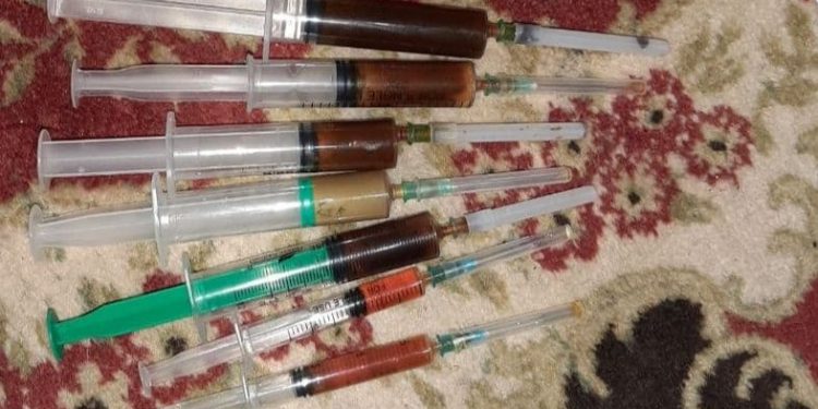 Rețea de traficanți de droguri, demascată. Patru persoane cercetate penal | FOTO