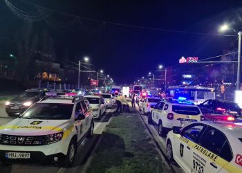 Oamenii revoltați de amenzi pentru că au ieșit din casă după ora 23:00 în weekend s-au plâns pe rețelele de socializare | VIDEO