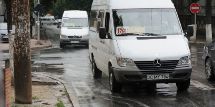 Timp de șapte ani, numărul de microbuze de pe rutele municipale s-a diminuat de peste cinci ori