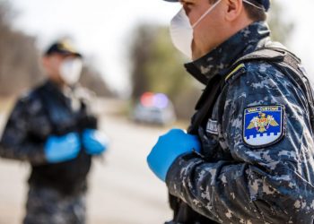 21 de pasageri au fost întorși de la vamă și plasați în carantină, după ce unul dintre ei avea test la COVID pozitiv | VIDEO