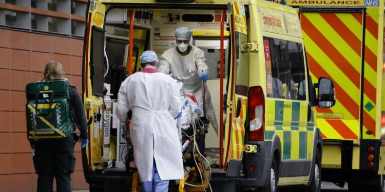 В Британии нашли доказательства лабораторного происхождения коронавируса