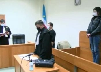 Dosarul tinerei din Comrat, care și-ar fi ucis mama, va fi examinat de Judecătoria. Procuror: «Măsurile de executare sunt cu caracter medical, nu pedeapsă» | VIDEO